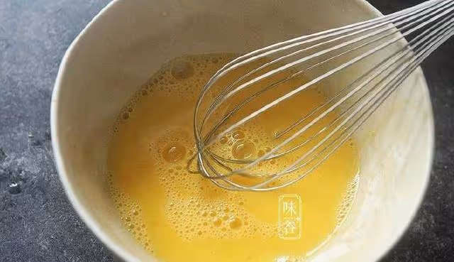 教你在家自製雞米花,又酥又脆,重點是非油炸,更健康~