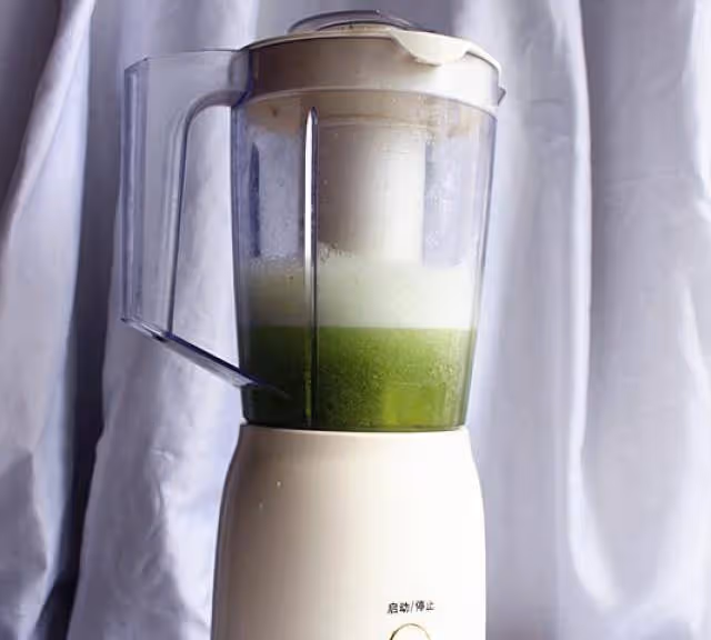 椰蓉黃瓜涼糕,清爽怡人的綠色小甜品~