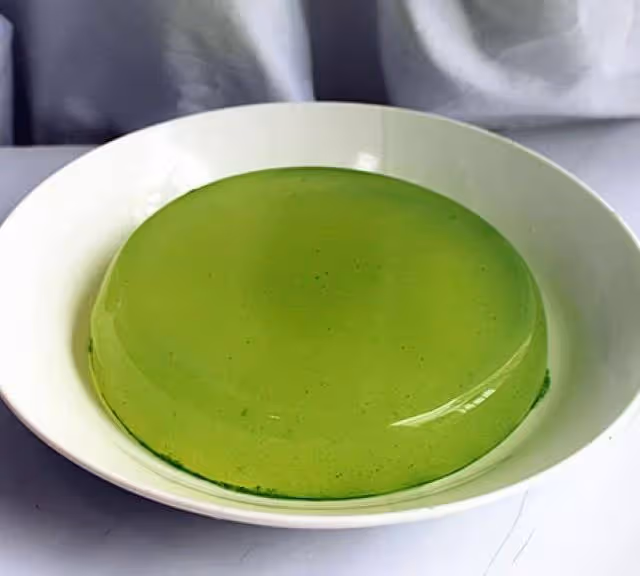 椰蓉黃瓜涼糕,清爽怡人的綠色小甜品~