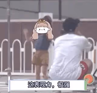 高圓圓趙又廷帶女兒現身機場，4歲Rhea穿裙子戴草帽，像個小仙女