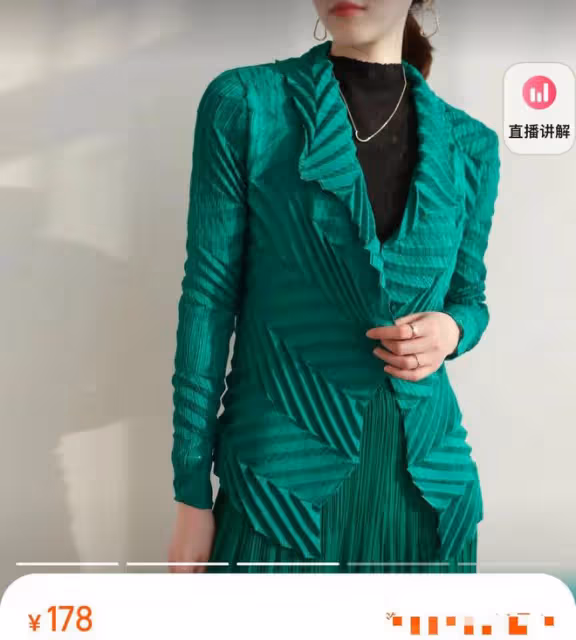 李天一出獄後首曝全家福！穿百元衣大變樣，曝改名換姓將移民美國