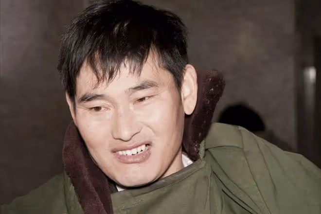 陳萌獨自去做產假,手拿B超單沉默不語,發文24字評價朱小偉