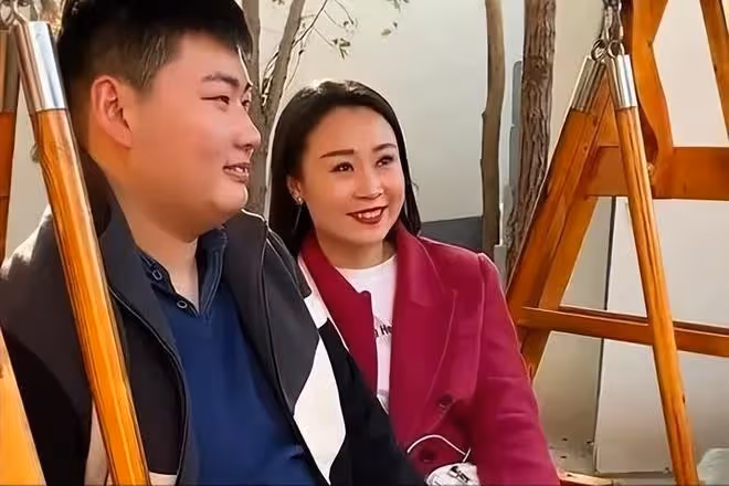 陳萌獨自去做產假,手拿B超單沉默不語,發文24字評價朱小偉