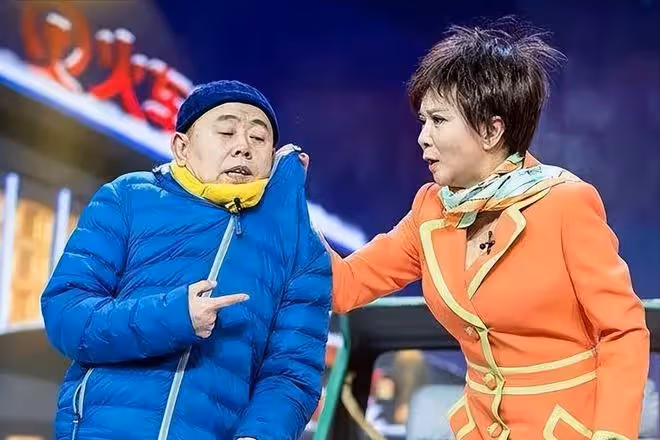 61歲整容上癮,後遺症凸顯,蔡明終於知道自己被醫美坑慘了