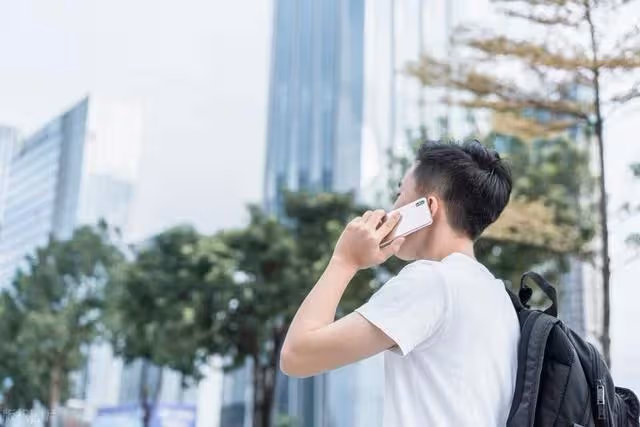 退休月入8000,裝窮到兒子家,兒媳熱剩菜,兒子回房間,我明白了