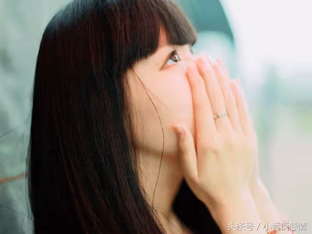 男友出國2年,我轉身「戀上他爸」一秒變成後媽 結婚當天他拿出「20年的前舊照」婚禮變葬禮:悔恨終生!