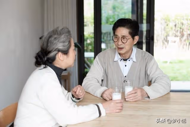 親家母出二十萬買我兒子給她養老；我出三十萬兒子拒絕後我更絕情