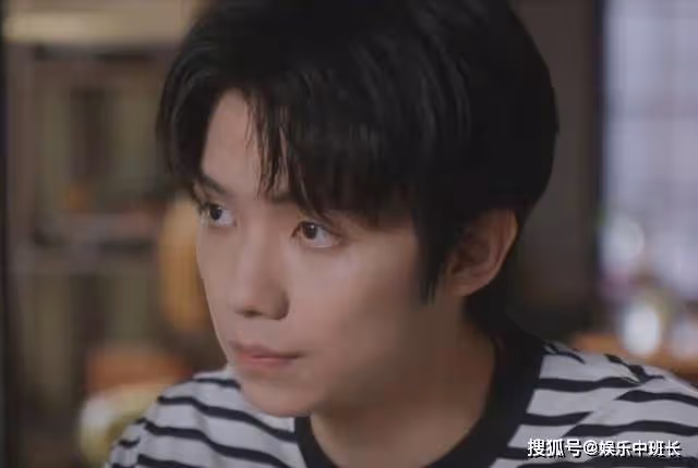 《後浪》一個不起眼的小細節,曝光任天真身世,怪不得任新正不疼他