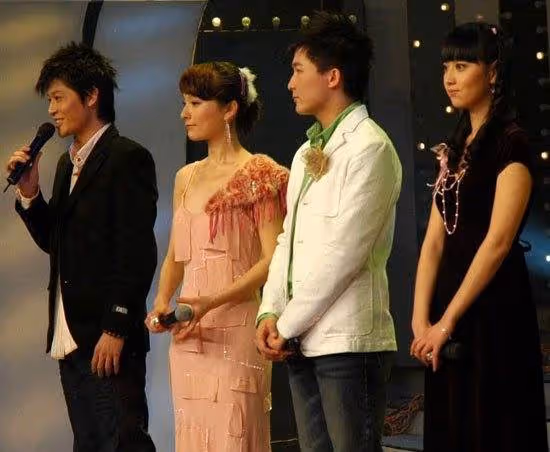 知名主持人「8樓一躍而下」走了!「年僅32歲」曾是最帥男主持 生前與母親的通話成為永別