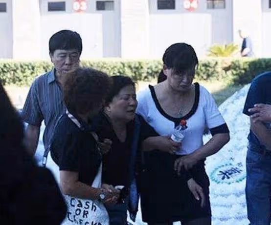 知名主持人「8樓一躍而下」走了!「年僅32歲」曾是最帥男主持 生前與母親的通話成為永別