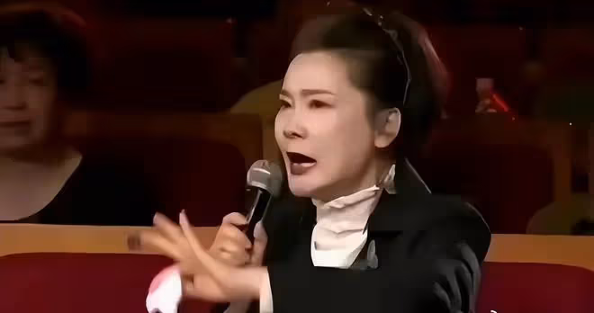 何賽飛怒批行業現狀後續,本人境況惹網友擔憂,3點猜測引發討論