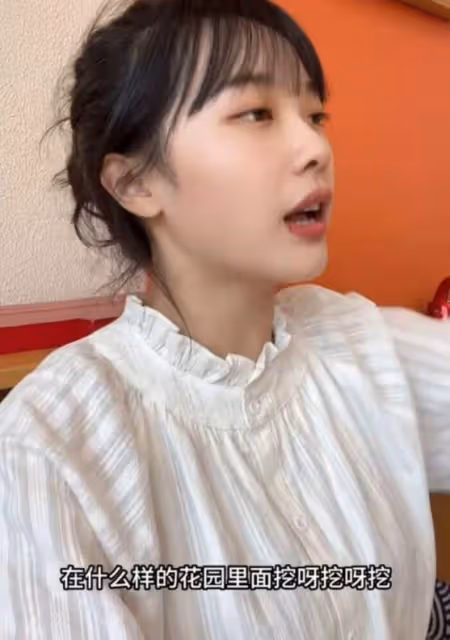 黃老師520參加公益活動，路人視角暴露真實顏值，網友直呼要取關