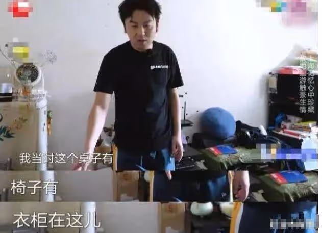 晨跑偶遇雷佳音夫婦,翟煦飛打扮時尚氣質出眾,男方駝背儀態差