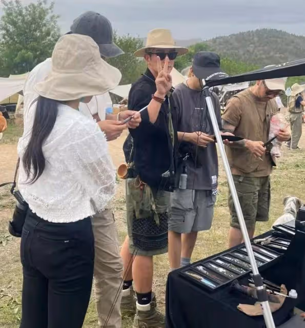 杜江夫婦露營被偶遇,霍思燕穿拖鞋腿部壯實,身材被拍成五五分