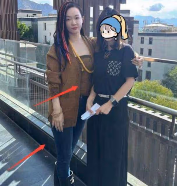 杜江夫婦露營被偶遇,霍思燕穿拖鞋腿部壯實,身材被拍成五五分