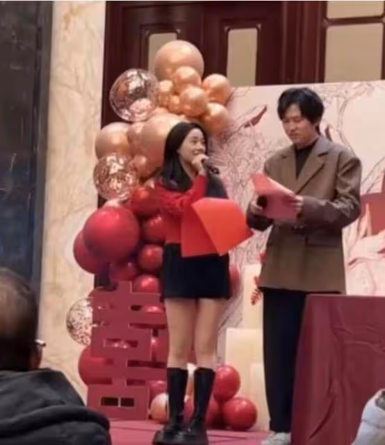 小魚海棠官宣結婚,女方小腹隆起疑似懷孕,男方長相酷似洪世賢