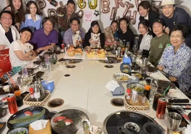 好甜!TVB知名綠葉罕曬夫妻合照,再婚20年未有生育無損之間感情