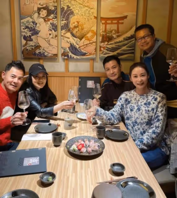 好甜!TVB知名綠葉罕曬夫妻合照,再婚20年未有生育無損之間感情
