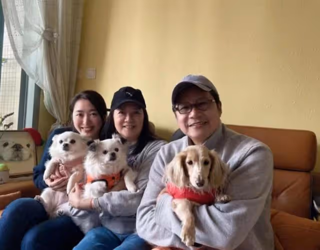好甜!TVB知名綠葉罕曬夫妻合照,再婚20年未有生育無損之間感情
