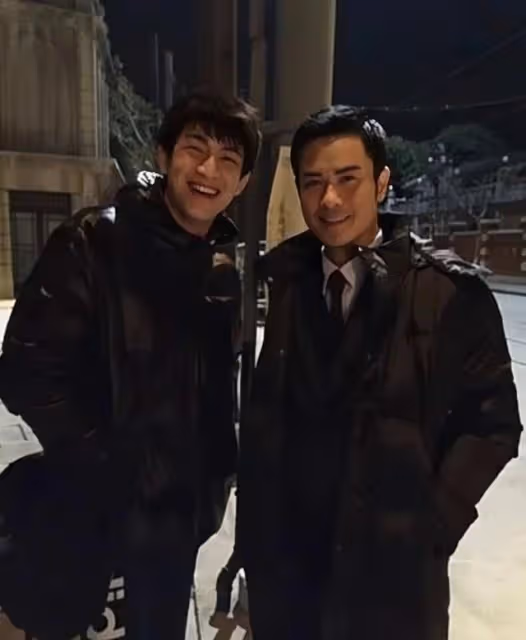 時隔9年再同框!TVB視帝與內地當紅小生相聚,兩人喝到滿臉通紅