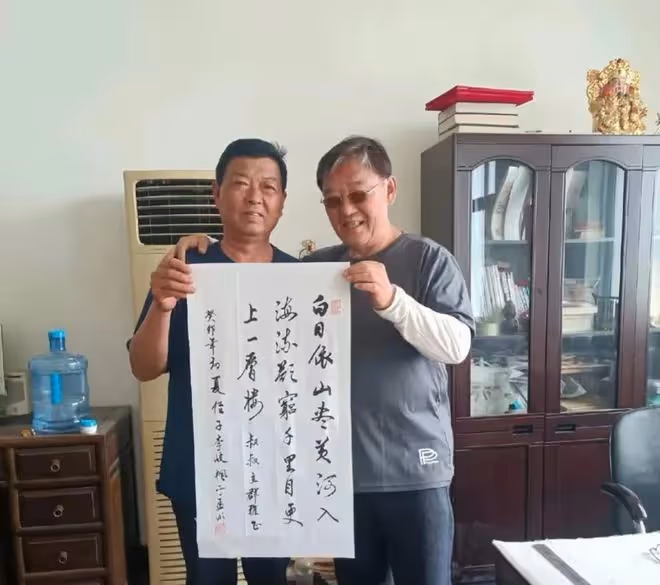 李立群:給父親上墳,雨中咆哮大哭自稱不孝子,一定要跪足4小時