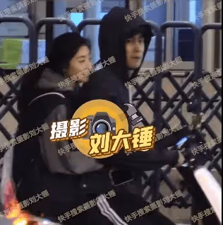 跟闞清子分手3年後,他終於官宣新戀情!網友:這回還看海嗎?