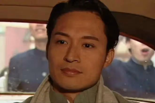 演員吳佳尼:嫁大21歲馬景濤,離婚後獨自帶孩子,如今她還好嗎?