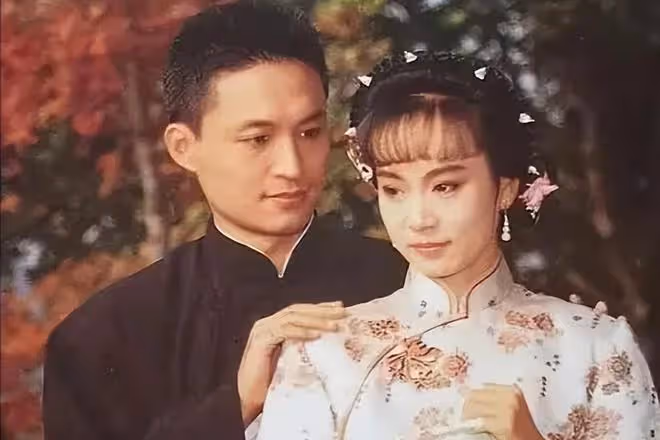 演員吳佳尼:嫁大21歲馬景濤,離婚後獨自帶孩子,如今她還好嗎?