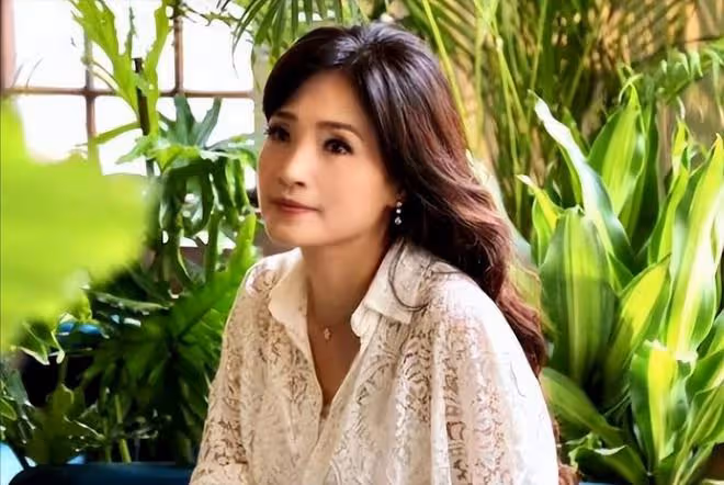 方季惟:我一生從未談過戀愛,不寂寞也無遺憾,56歲仍是處女