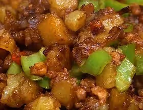 肉沫青椒土豆丁