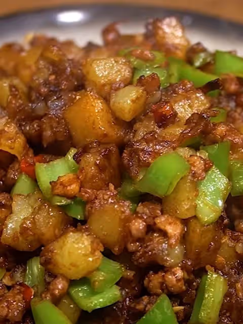 肉沫青椒土豆丁