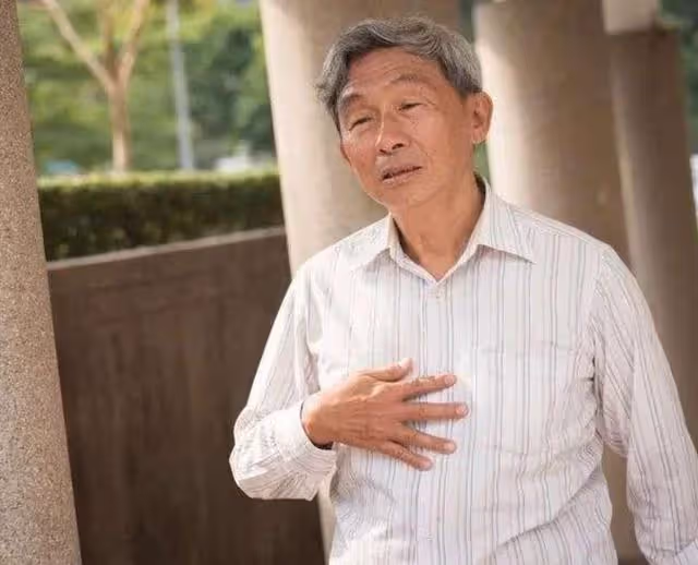 老家房子借給鄰居住,十幾年才收回來,大爺:人情難還