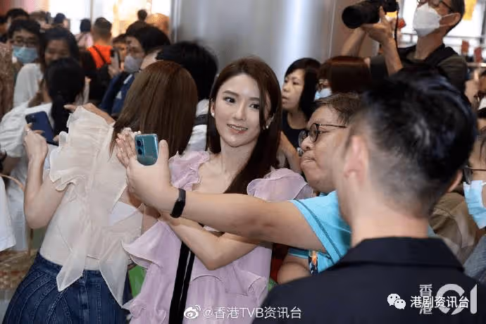 TVB新晉小花否認整容!全靠醫美醜小鴨變天鵝