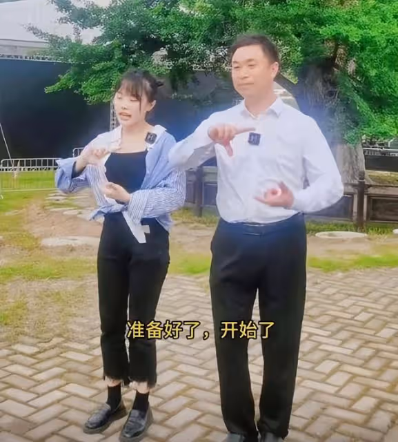 「挖呀挖」黃老師回應大嘴露牙齦:做真實的自己,美顏使我快樂