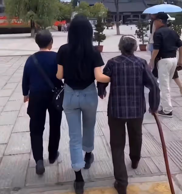 「挖呀挖」黃老師回應大嘴露牙齦:做真實的自己,美顏使我快樂