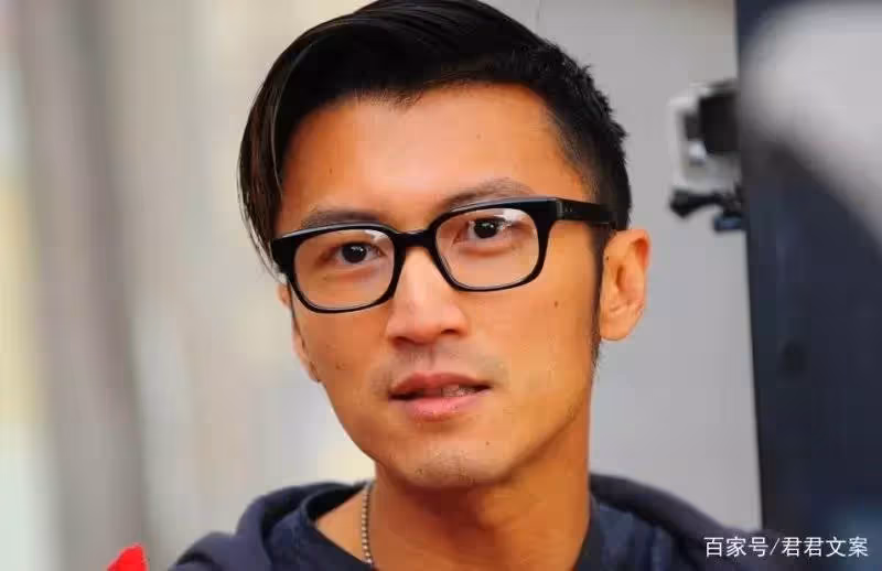 主持人問謝霆鋒:與張柏芝能否復合,謝霆鋒只回應4個字!
