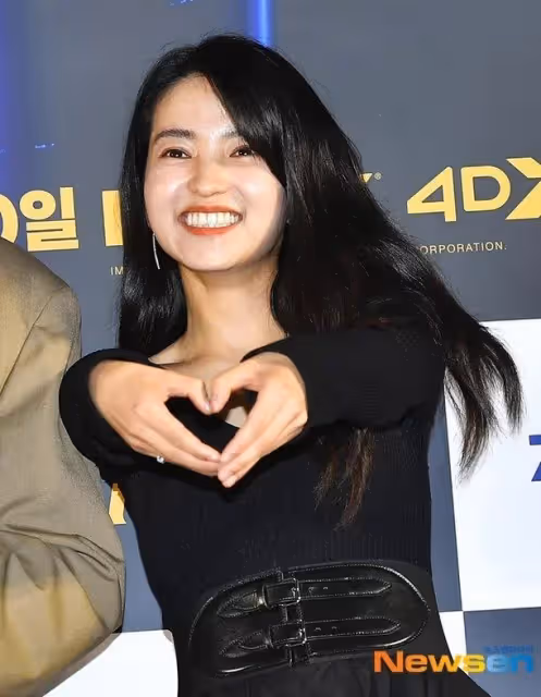 韓國女星金泰梨身陷爭議,被批還不如姜敏京,向前輩金惠秀學學吧