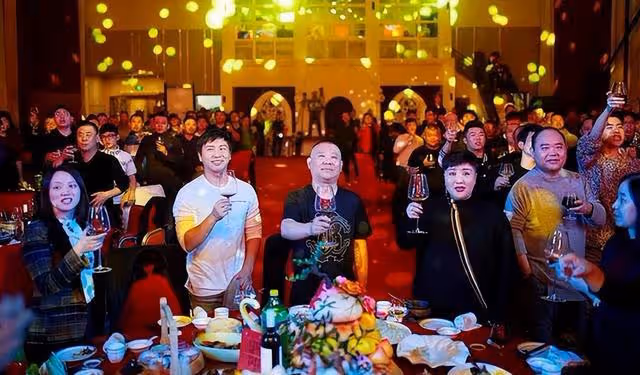 曹雲金搭檔曝大瓜,曹雲金郭德綱真正恩怨被揭,王惠給曹雲金下跪