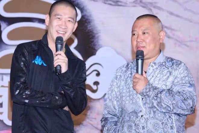 曹雲金搭檔曝大瓜，曹雲金郭德綱真正恩怨被揭，王惠給曹雲金下跪