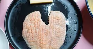 家常雞肉菜譜,烤箱版無油爆漿芝士雞排,美味無法停止,動手吧~