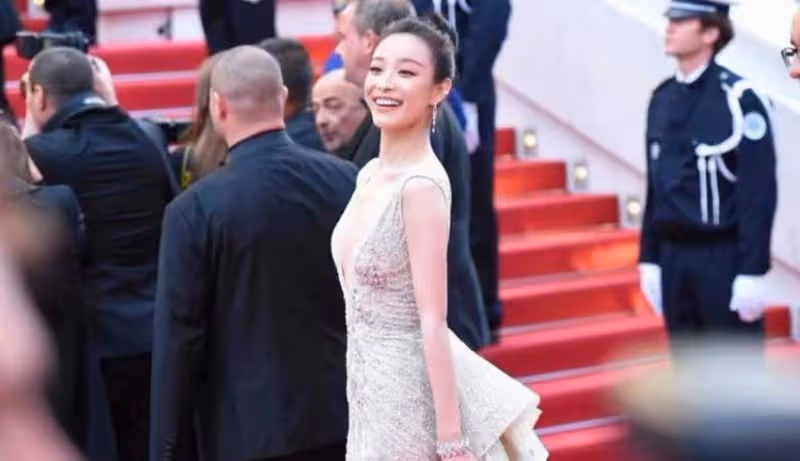 我們女星坎城5大驚艷場面，鞏皇如女王登場，湯唯不走紅毯吃泡麵