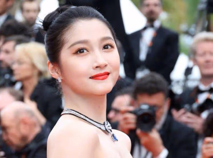 我們女星坎城5大驚艷場面，鞏皇如女王登場，湯唯不走紅毯吃泡麵