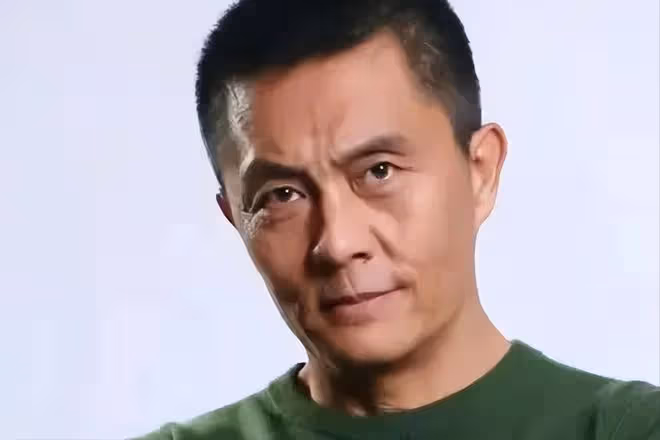 常戎與王菁華分手21年後:他娶小17歲嬌妻生一女,她50歲至今未婚