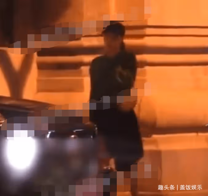 誤傳戀情!成龍外甥開200萬豪車載美女回家,出道多年0作品負面多