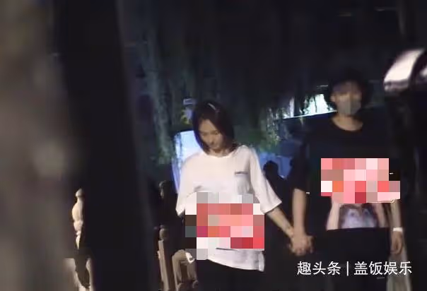 誤傳戀情!成龍外甥開200萬豪車載美女回家,出道多年0作品負面多
