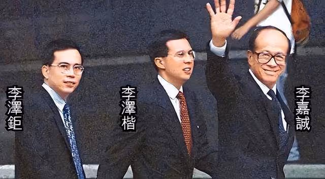 李澤楷和李澤鉅罕見同框，兄弟倆共同出席葬禮！打破不和傳聞