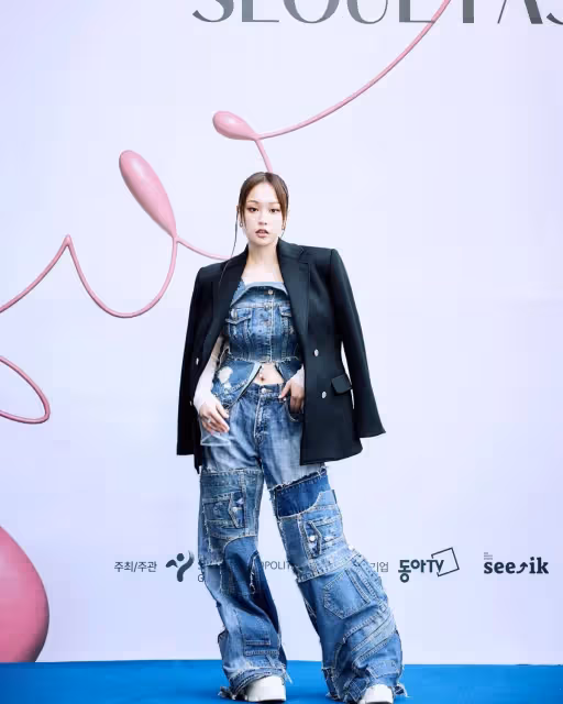 堅持不靠爸!24歲女歌手「被大公司簽約」正式出道 仔細一看「爸爸竟是綜藝大哥」她卻隻字未提