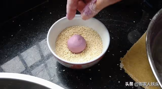 紫薯一個吃法真叫香,孩子隔三差五點名要吃,軟糯香甜,做法簡單