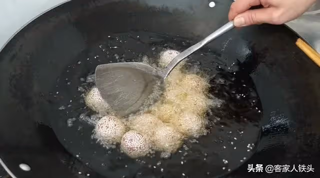 紫薯一個吃法真叫香,孩子隔三差五點名要吃,軟糯香甜,做法簡單