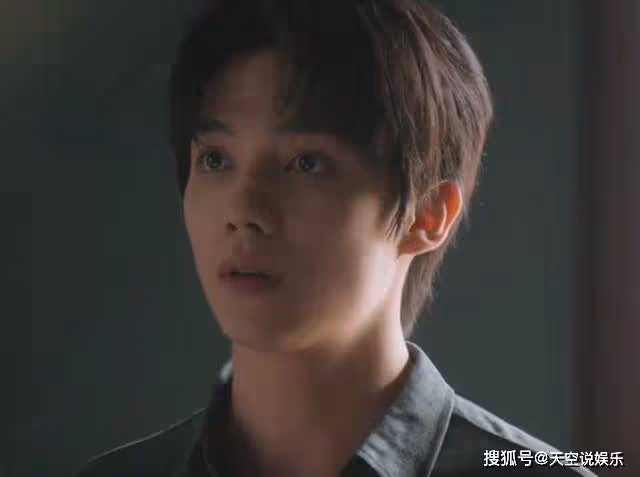 《後浪》任天真找回吊墜,揭開任新正25年遮羞布,宋靈蘭狂扇巴掌